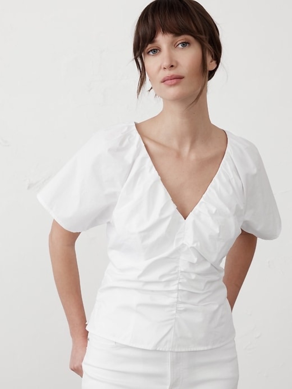 Banana Republic White Ruched V-Neck Short Sleeve Top